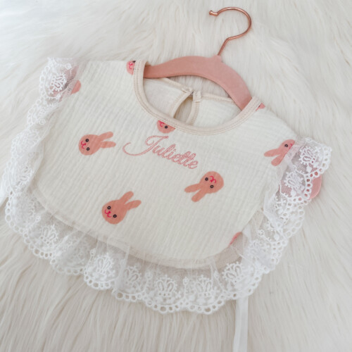 Borduring: Bibs pink lace colar